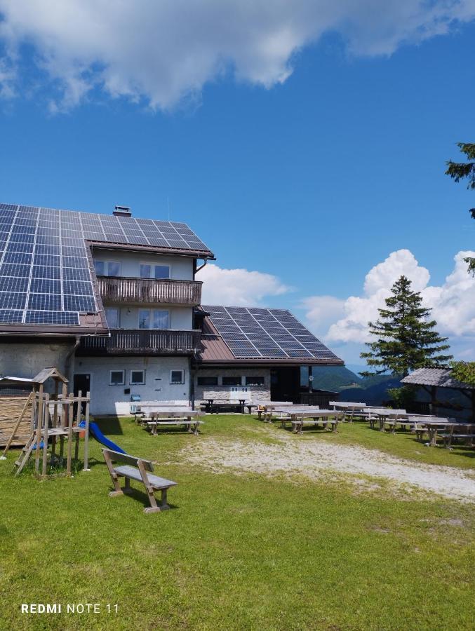 Hotel Planinski Dom Vrhe Trbovlje Zewnętrze zdjęcie